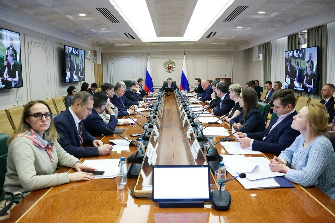 Представители Минстроя России приняли участие в заседании комитета Совета Федерации по аграрно-производственной политике и природопользованию