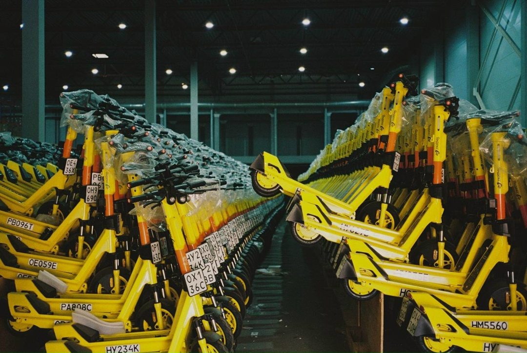 Сезон начинается не на улице. Он начинается здесь