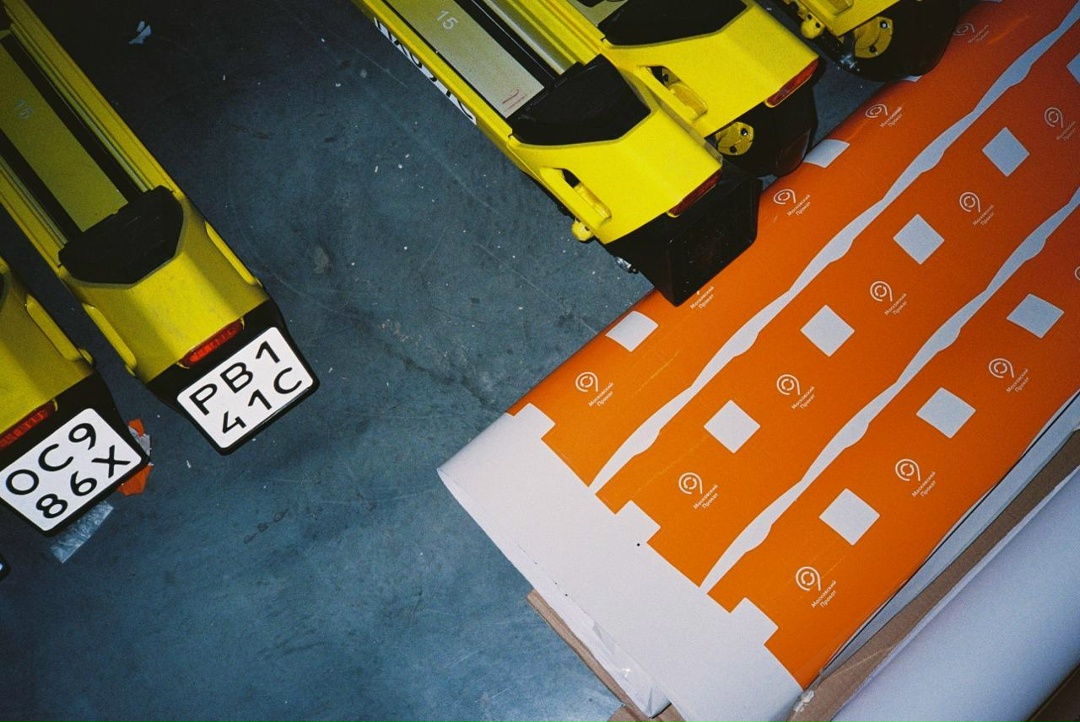 Сезон начинается не на улице. Он начинается здесь