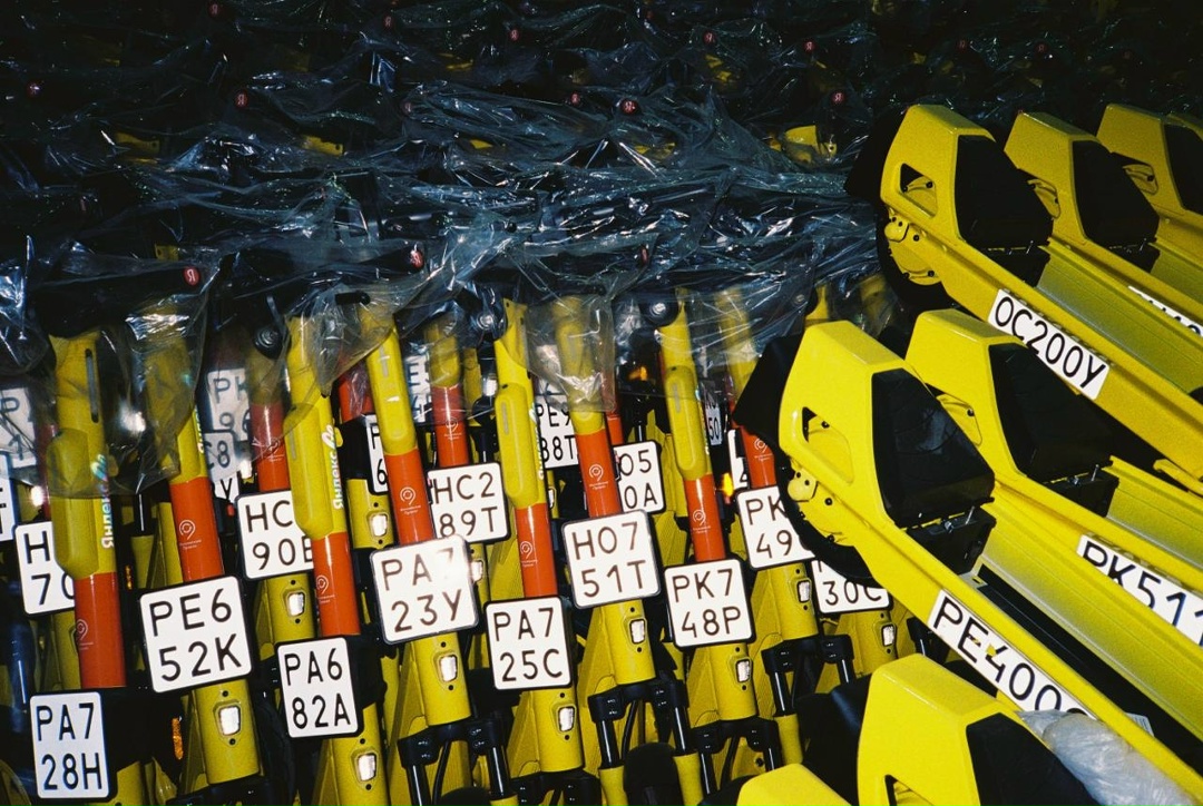 Сезон начинается не на улице. Он начинается здесь