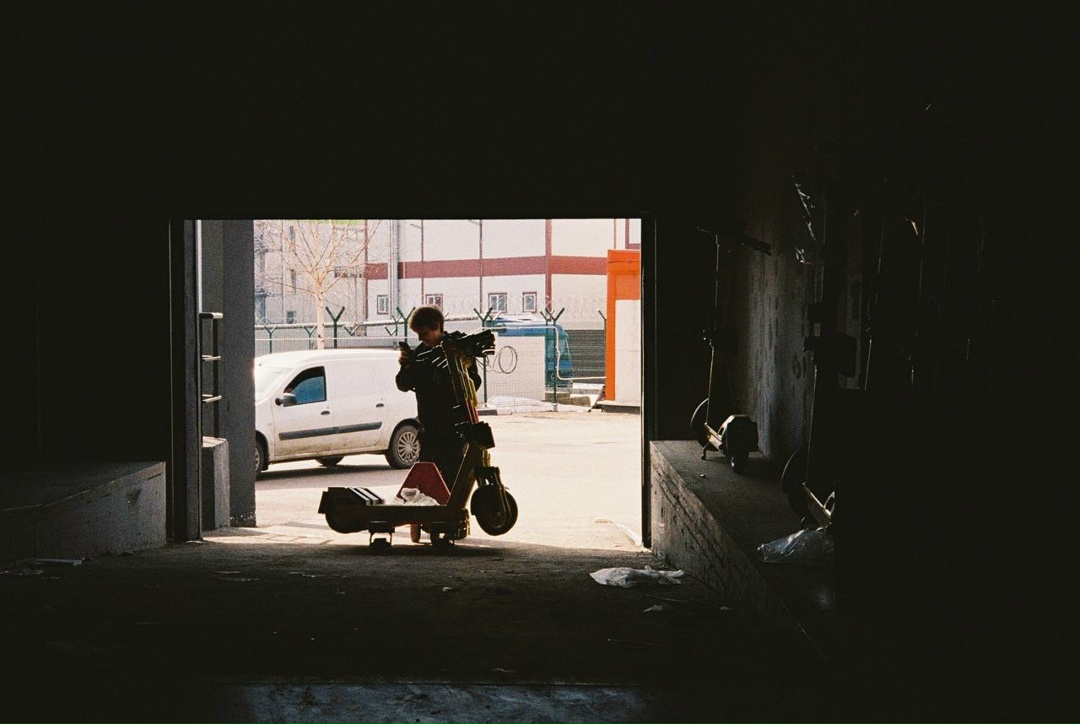 Сезон начинается не на улице. Он начинается здесь