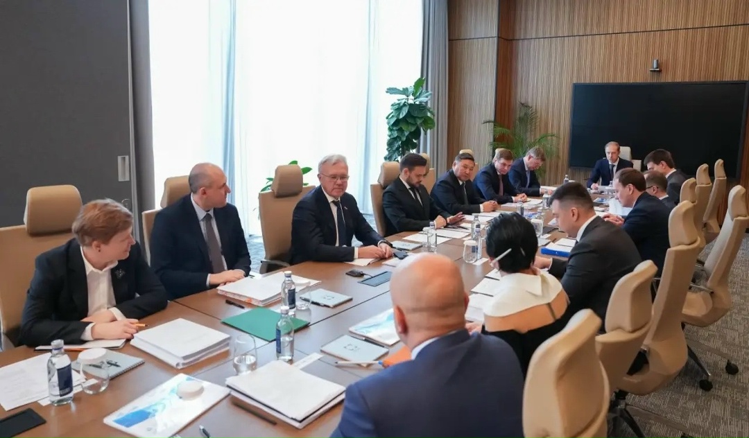 Денис Мантуров возглавил попечительский совет Фонда развития инновационного научно-технологического центра «Долина Менделеева».