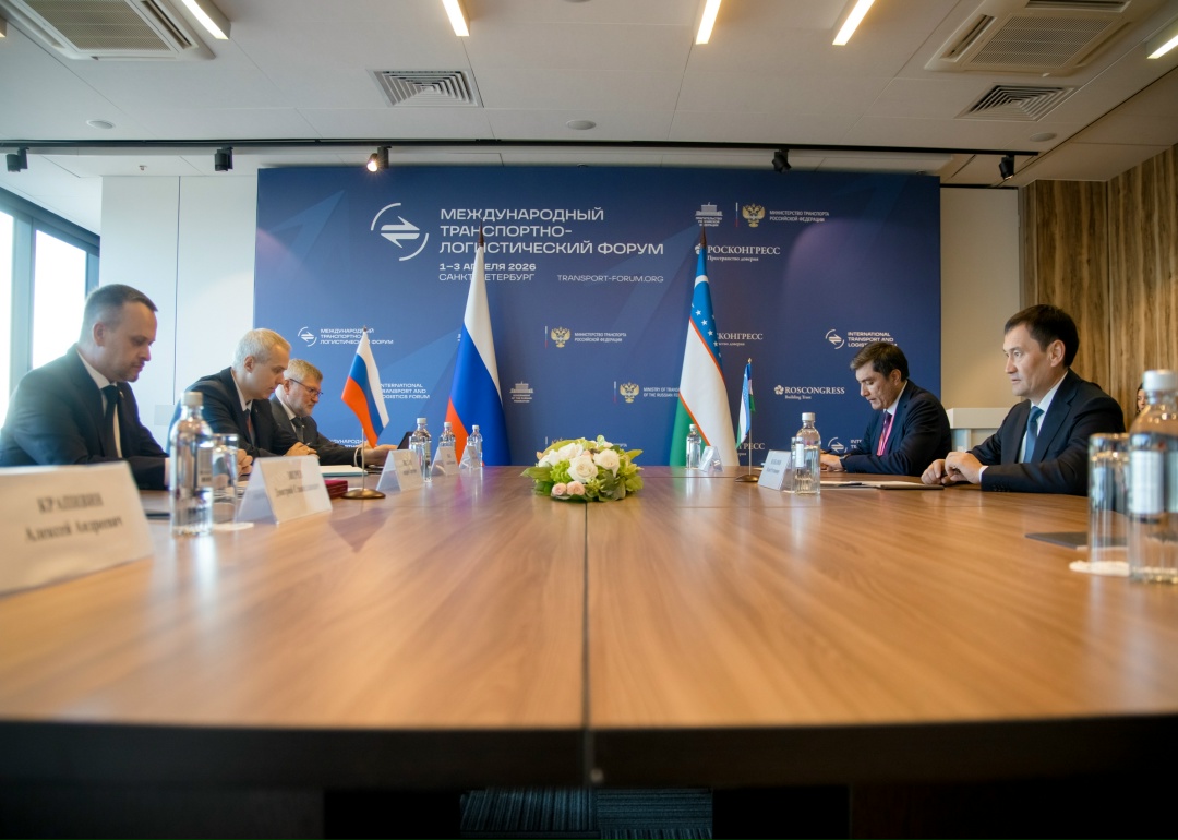 Министр транспорта Андрей Никитин провел серию двусторонних переговоров в первый день Международного транспортно-логистического форума.