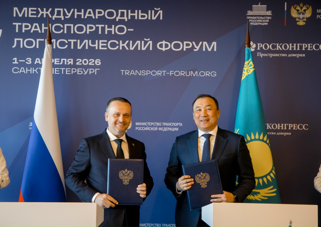 Министр транспорта Андрей Никитин провел серию двусторонних переговоров в первый день Международного транспортно-логистического форума.