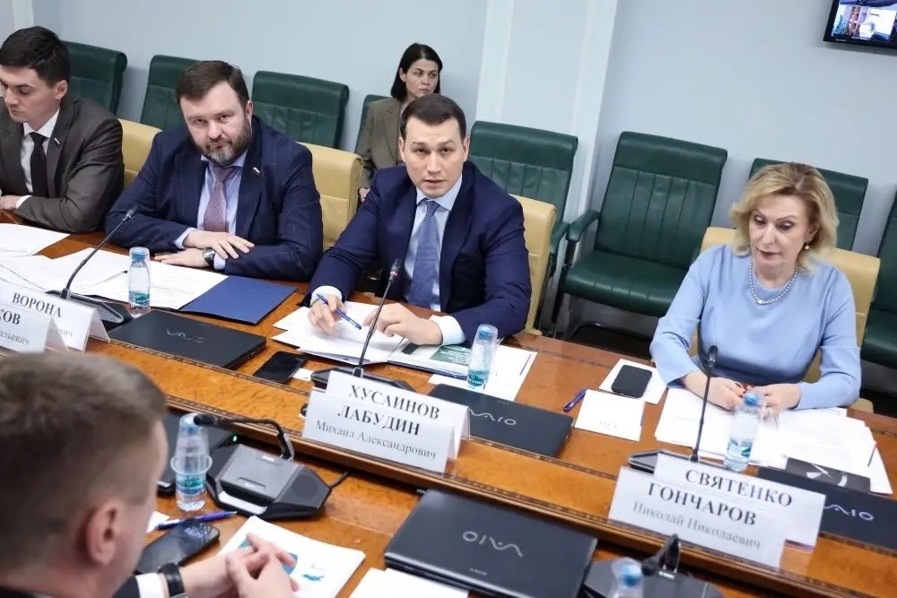 Развитие инфраструктуры обсудили участники круглого стола по законодательному и экономическому обеспечению развития особых экономических зон (ОЭЗ)…