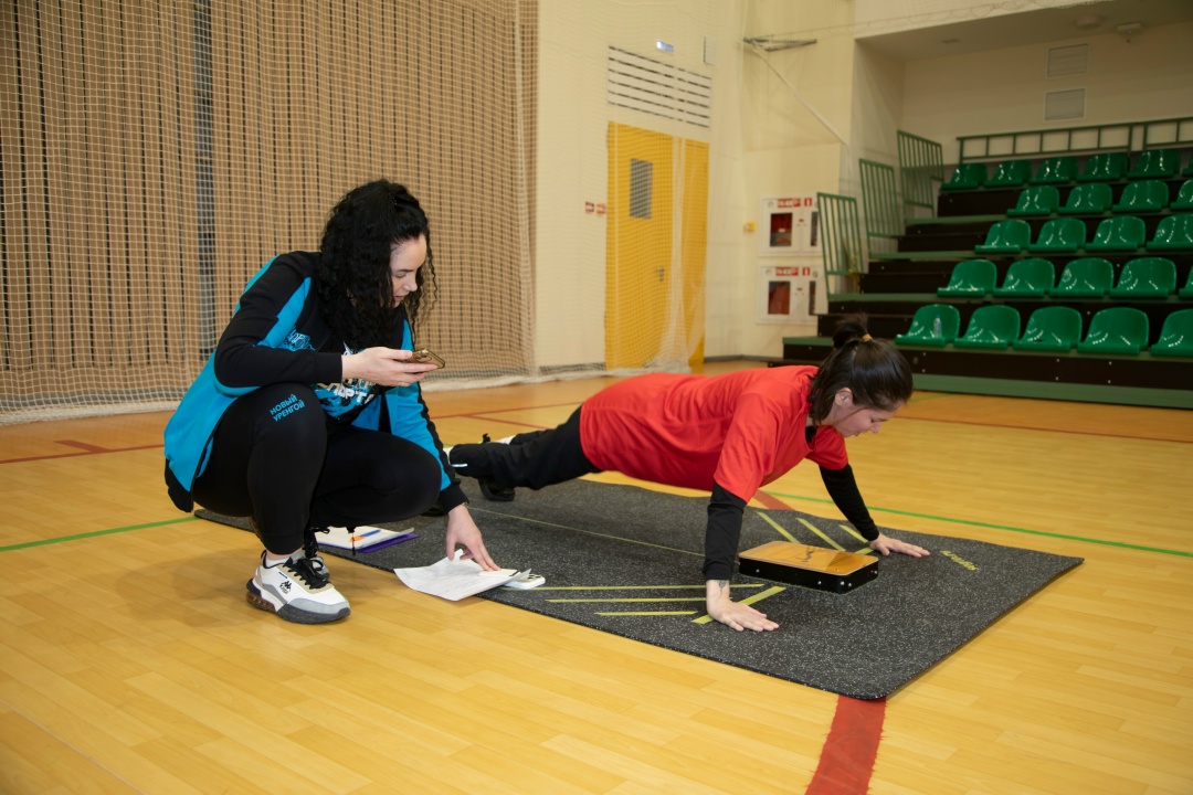 Сотрудники офиса «НОВАТЭКа» в Новом Уренгое готовы к труду и обороне, в минувшую субботу они сдали нормативы ГТО