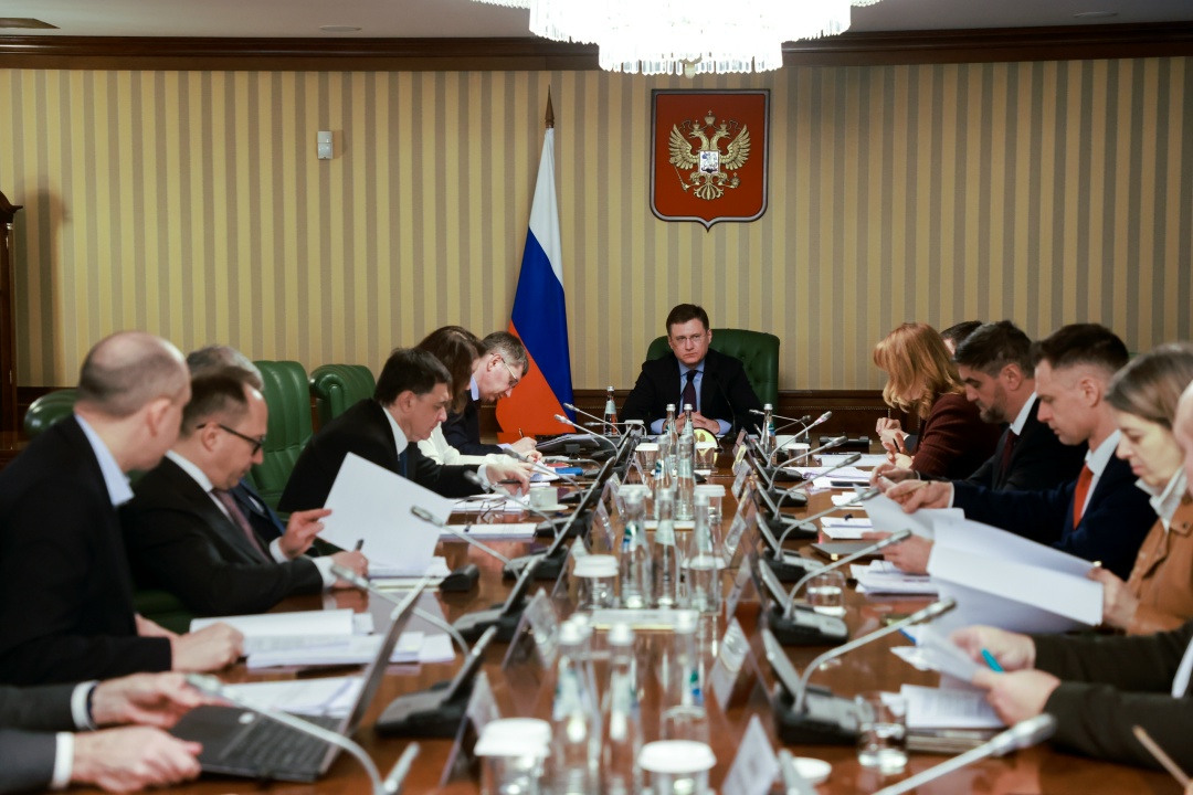 Александр Новак провел заседание по повышению устойчивости финансового сектора и отдельных отраслей экономики.