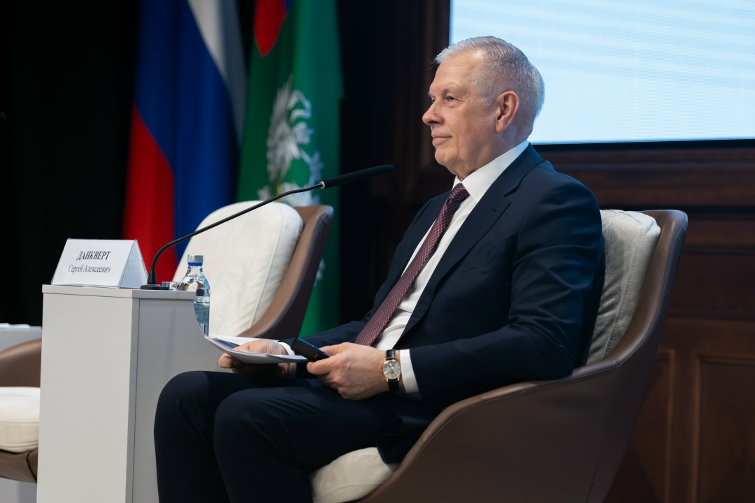 Дмитрий Патрушев: Наращивание производства и экспорта продукции АПК требует усиления контрольно-надзорной деятельности в отрасли.