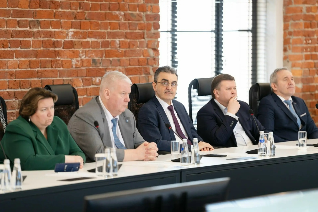 Валерий Фальков: Центр инженерного образования «Кронштадт» и университеты страны усилят работу по подготовке высококвалифицированных инженеров.