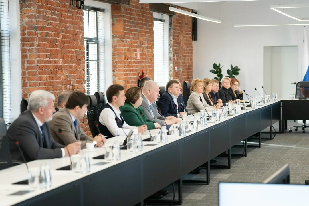 Валерий Фальков: Центр инженерного образования «Кронштадт» и университеты страны усилят работу по подготовке высококвалифицированных инженеров.