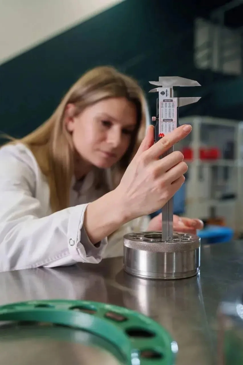 Валерий Фальков: Центр инженерного образования «Кронштадт» и университеты страны усилят работу по подготовке высококвалифицированных инженеров.