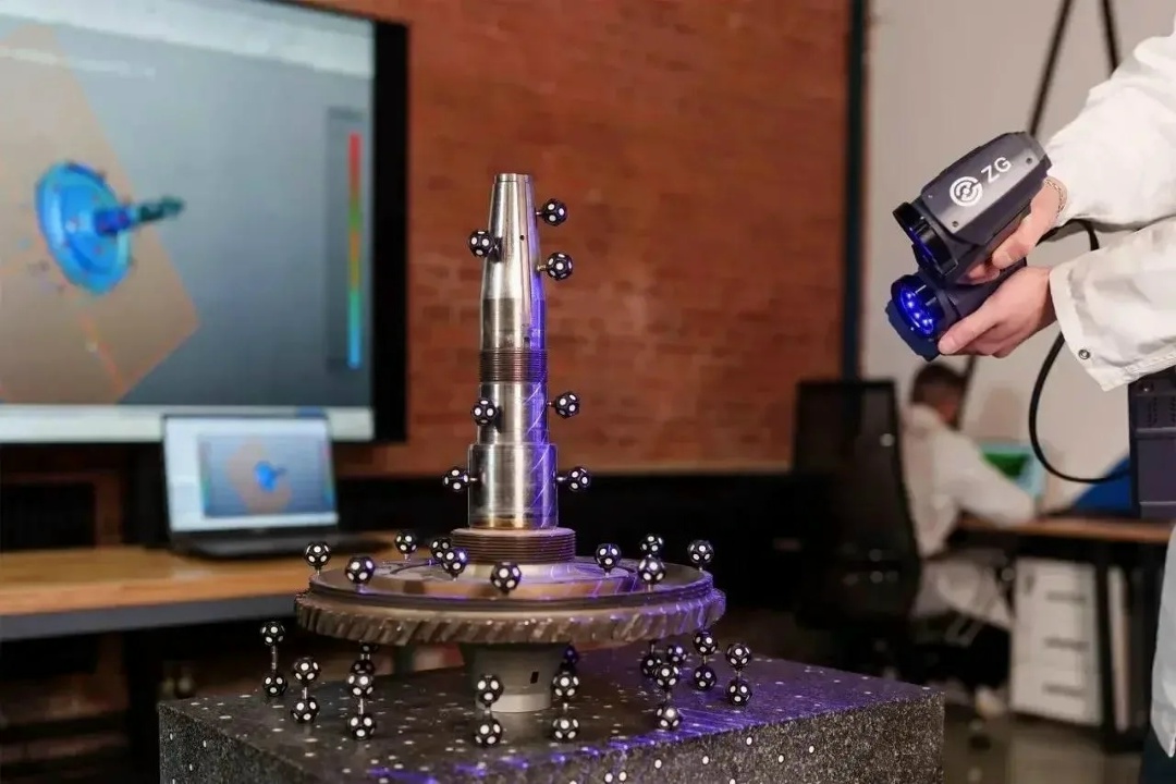 Валерий Фальков: Центр инженерного образования «Кронштадт» и университеты страны усилят работу по подготовке высококвалифицированных инженеров.