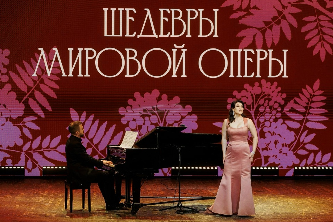 Юбилейная увертюра В Волгограде стартовал гастрольный тур в честь 35-летия Компании.