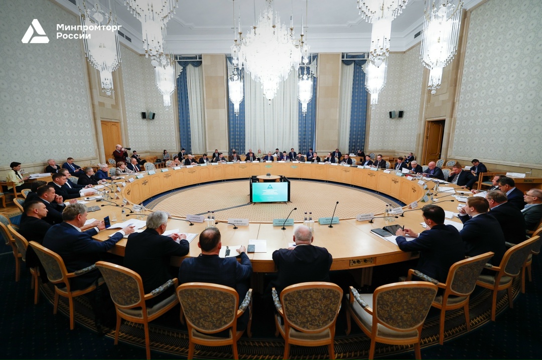 ️Антон Алиханов: «Доля лесной промышленности в ВВП страны остается стабильной»