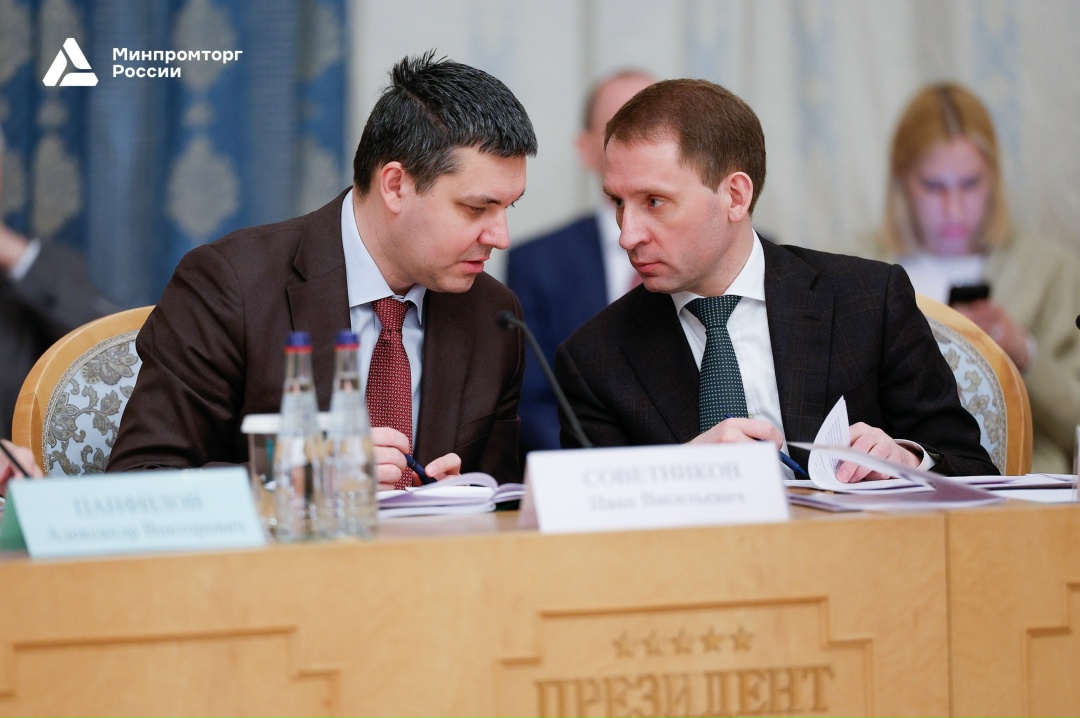 ️Антон Алиханов: «Доля лесной промышленности в ВВП страны остается стабильной»