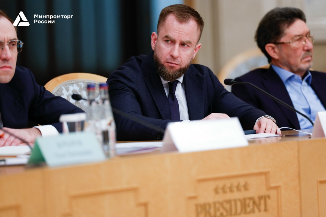 ️Антон Алиханов: «Доля лесной промышленности в ВВП страны остается стабильной»