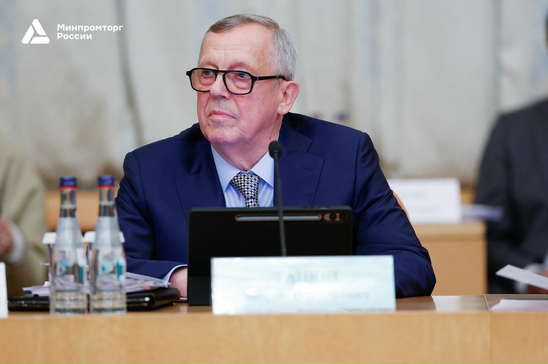 ️Антон Алиханов: «Доля лесной промышленности в ВВП страны остается стабильной»