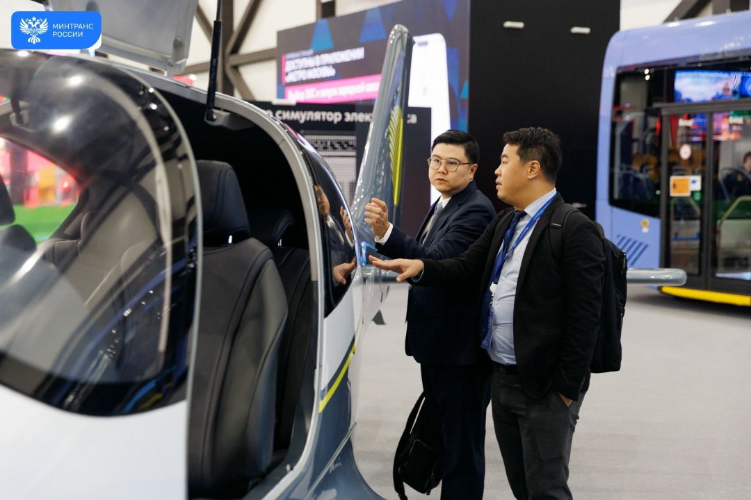 Минтранс и S7 Group запустят конкурс на разработку ливреи для учебно-тренировочного самолета «Танго»