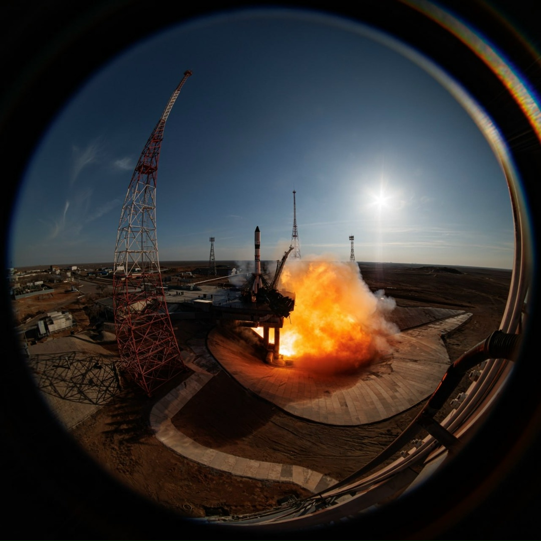 В объективе — огонь, воздух и ракета