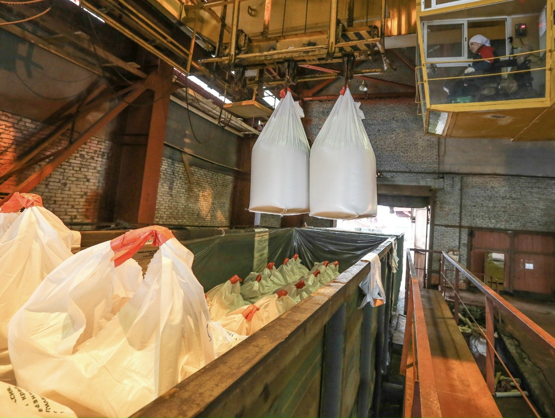 Объем государственных закупок удобрений и пестицидов для сельского хозяйства в январе-феврале составил 1,81 млрд руб