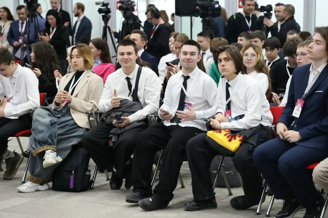 Энергия мышления: Сергей Цивилев призвал молодежь выбирать инженерные профессии и приходить на работу в сферу ТЭК