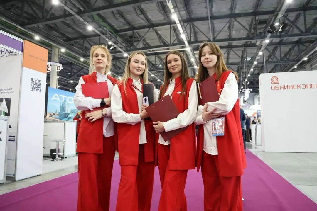 Сергей Цивилев осмотрел выставочную экспозицию форума «Энергопром»