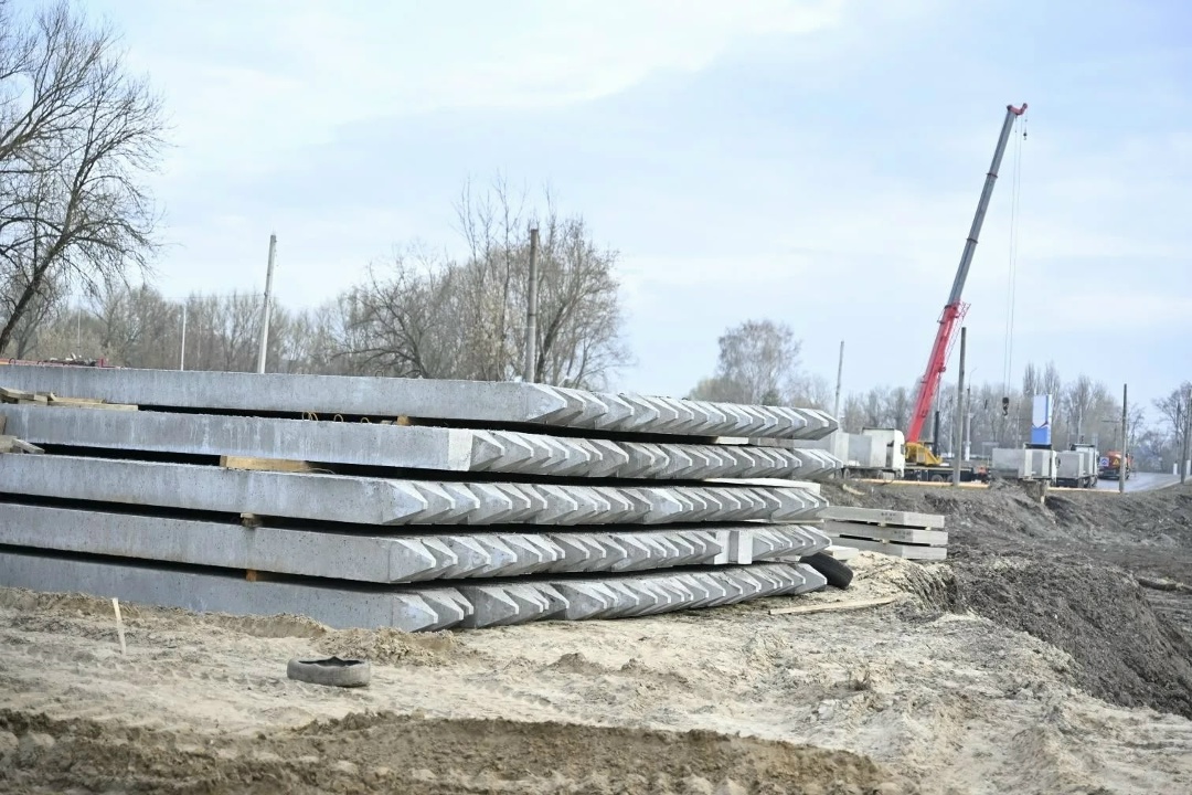 Глава Минстроя России Ирек Файзуллин в рамках рабочей поездки в Брянскую область осмотрел инфраструктурные объекты