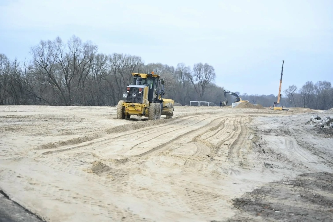 Глава Минстроя России Ирек Файзуллин в рамках рабочей поездки в Брянскую область осмотрел инфраструктурные объекты