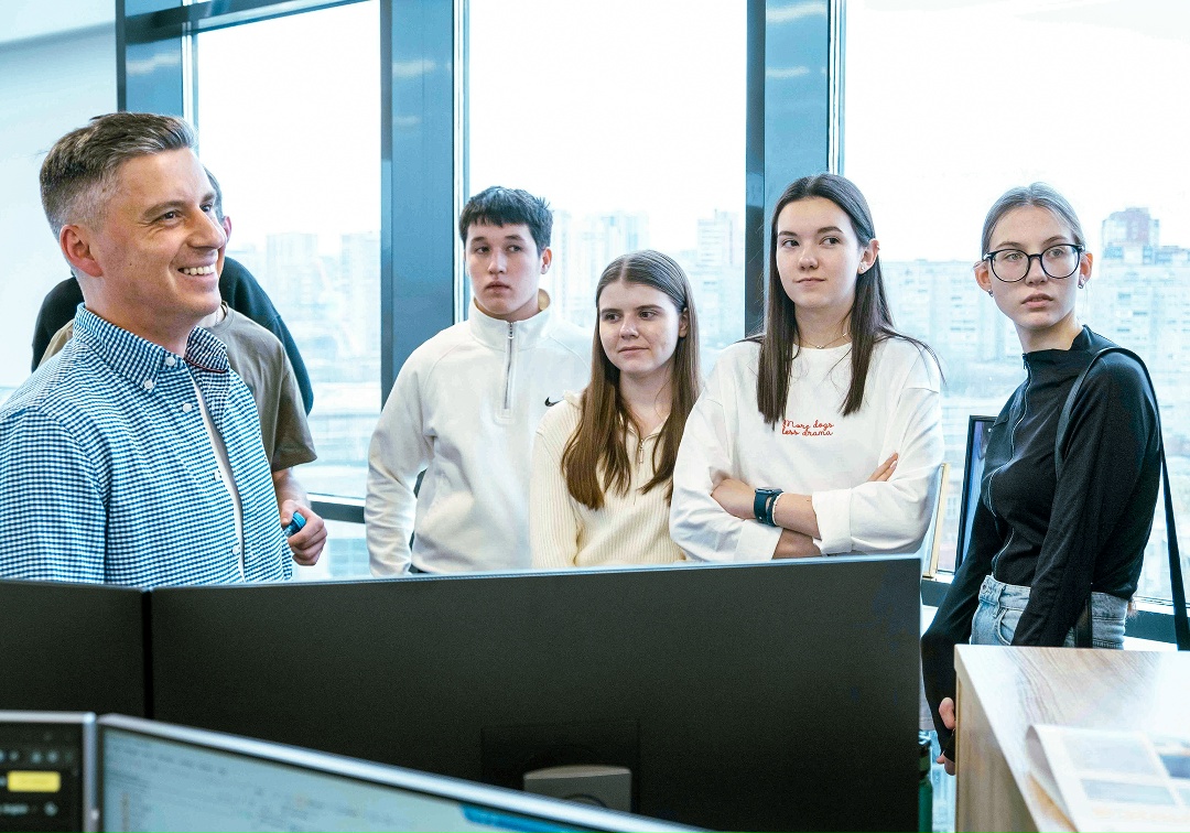 В Красноярске для 20 ребят из нашего профориентационного «Полюс-класса» завершилось третье погружение.