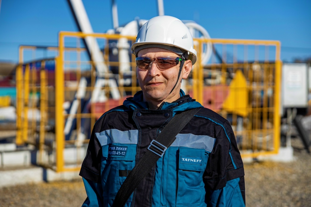 Новую неделю начинаем вместе с Рамисом Галимовым — руководителем актива № 1 группы по разработке Абдрахмановской площади департамента разработки месторождений…