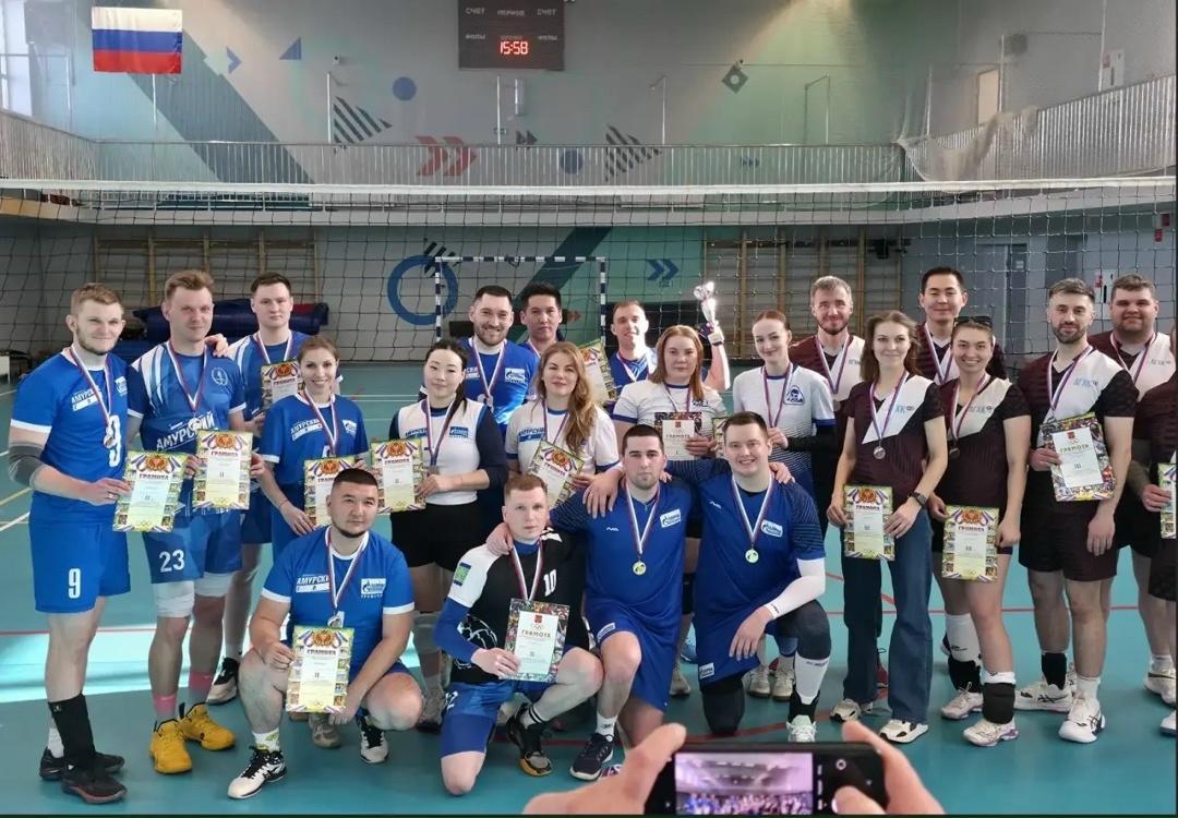 НОВАЯ СПОРТИВНАЯ НАГРАДА Сборная волейболистов Амурского ГПЗ стала второй на Спартакиаде трудовых коллективов Свободного