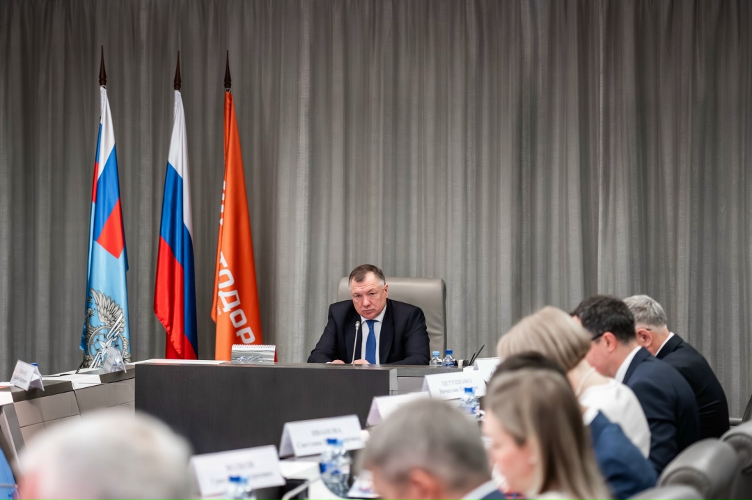 Марат Хуснуллин провел заседание наблюдательного совета госкомпании «Автодор»