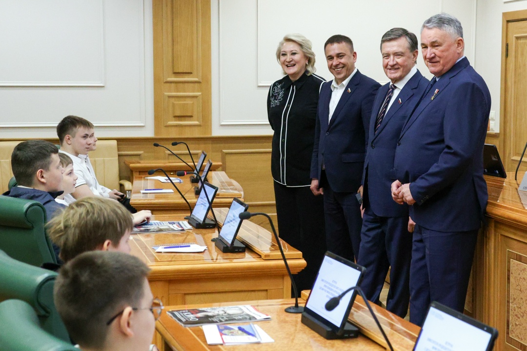 Юрий Воробьёв: Образование и воспитание молодёжи — одно из ключевых направлений государственной политики