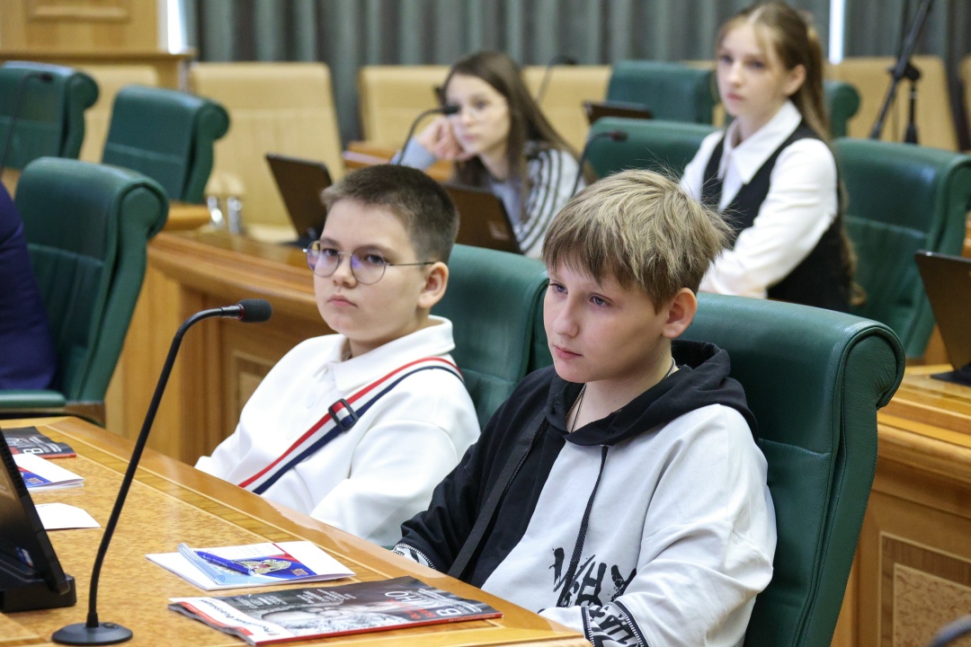 Юрий Воробьёв: Образование и воспитание молодёжи — одно из ключевых направлений государственной политики