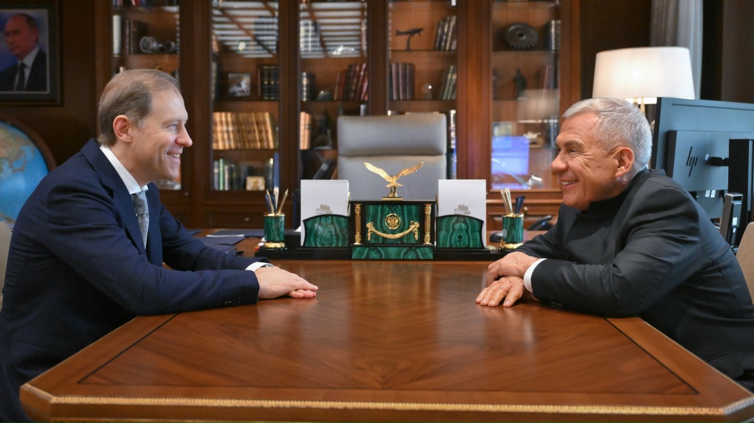 Денис Мантуров встретился с главой Татарстана Рустамом Миннихановым.