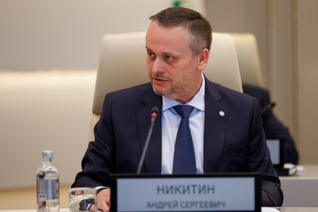 Виталий Савельев провел совещание по реализации проекта строительства ВСМ Москва – Санкт-Петербург.