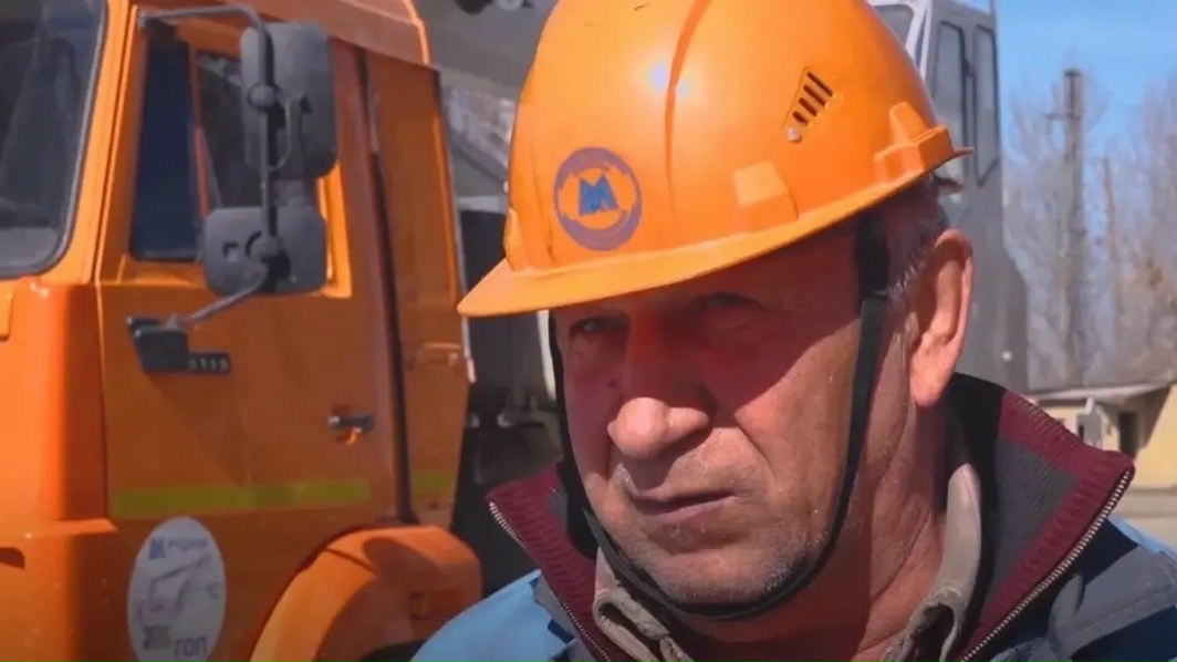 «Стальная рука» ММК Сергей Яблоков, машинист автомобильного крана цеха «Рудник»