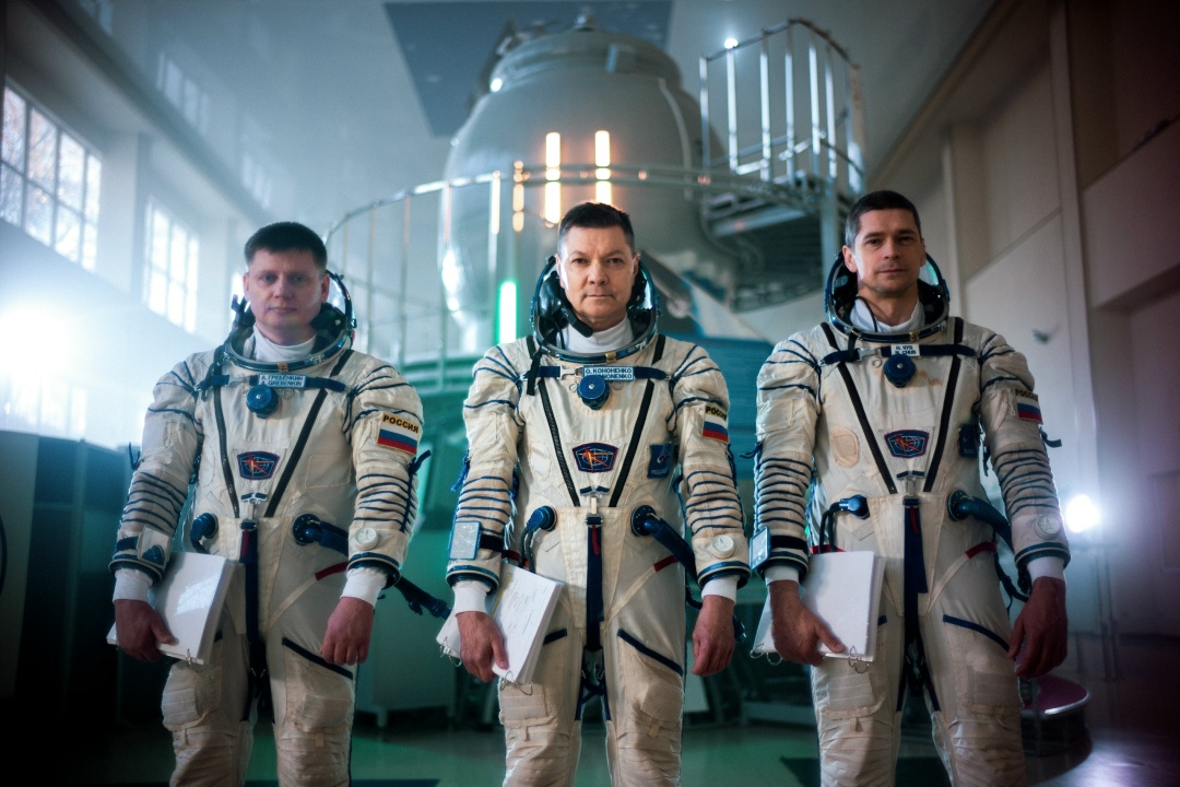 Когда кадры — просто «космос» В объективе «Зенита» — космонавты Олег Кононенко, Александр Гребенкин и Николай Чуб.