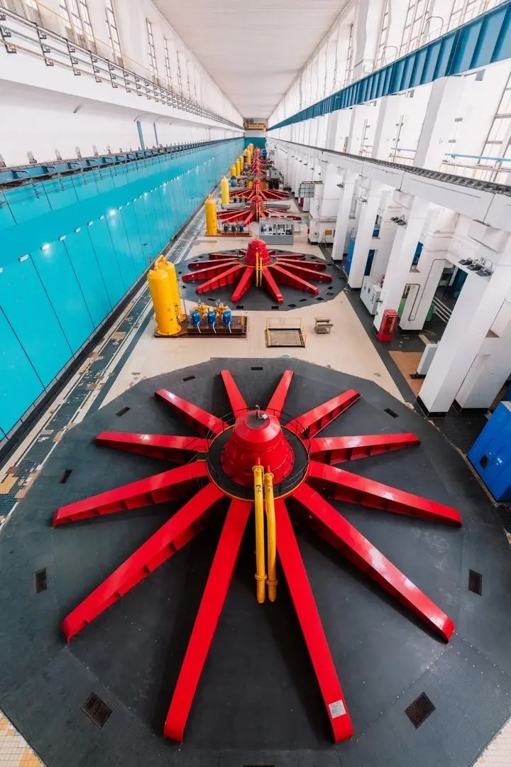 На Волжской ГЭС после замены гидрогенератора ввели в эксплуатацию гидроагрегат №8