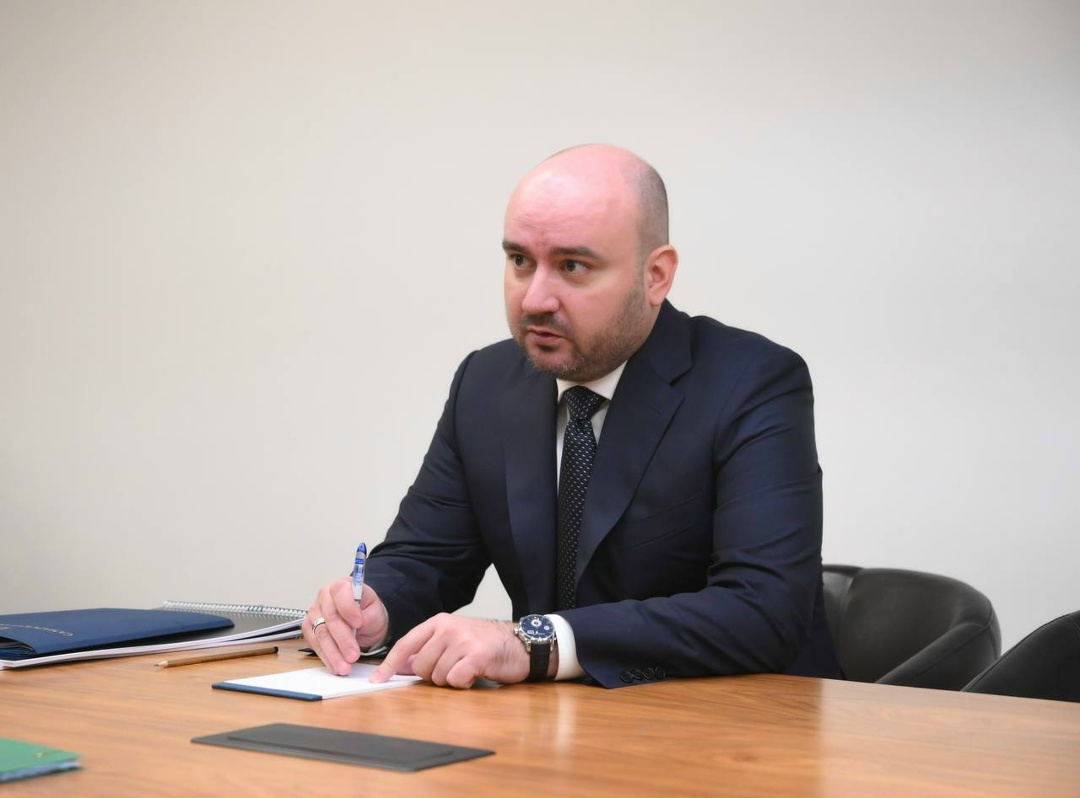 Дмитрий Чернышенко провел рабочую встречу с губернатором Самарской области Вячеславом Федорищевым.