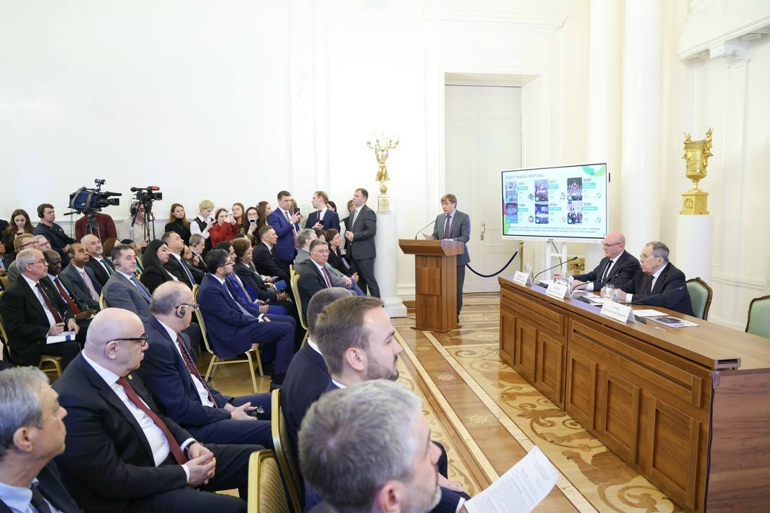 Дмитрий Чернышенко и Сергей Лавров презентовали Международный фестиваль молодежи представителям дипломатического корпуса.