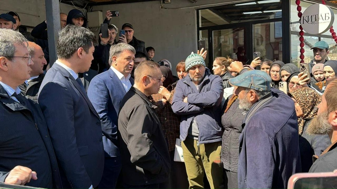 Министр строительства и ЖКХ Ирек Файзуллин в составе правительственной комиссии по ликвидации последствий паводков посетил Дагестан.