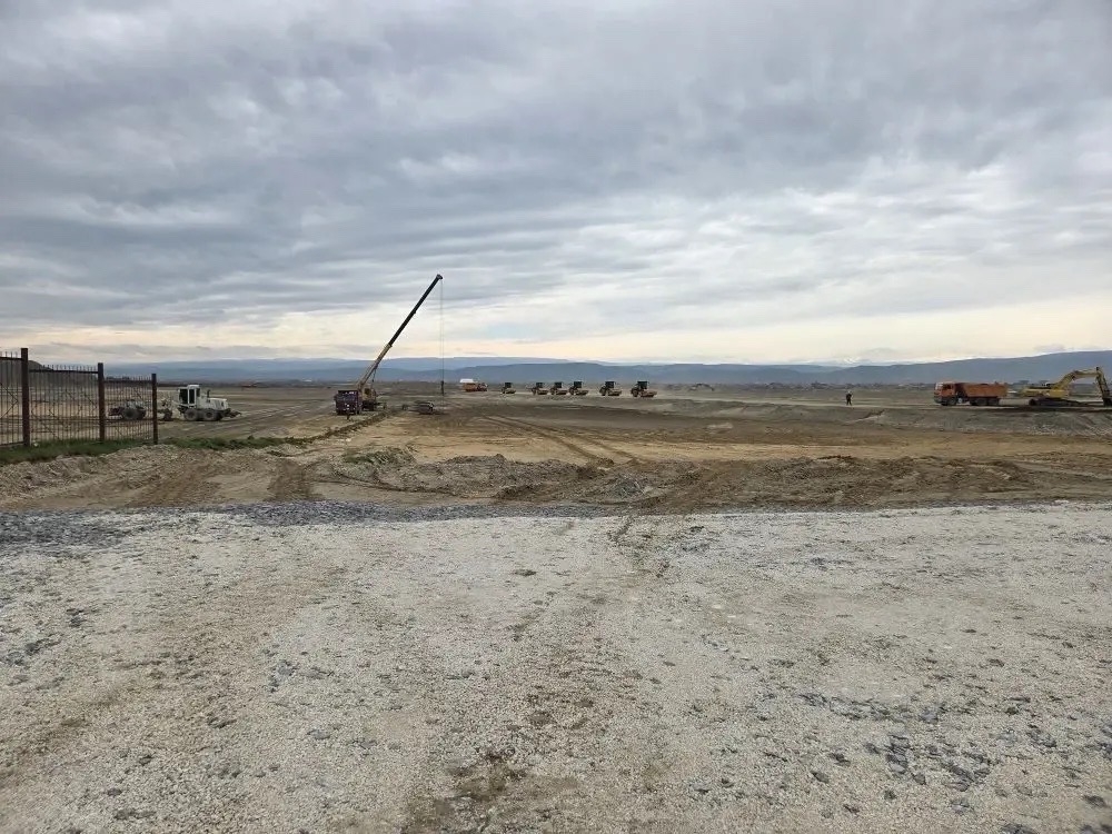 Министр строительства и ЖКХ РФ Ирек Файзуллин прибыл в Махачкалу в рамках правительственной комиссии по ликвидации последствий паводков в Дагестане