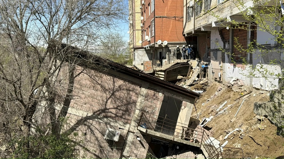 Глава Минстроя России Ирек Файзуллин в рамках рабочей поездки в составе правительственной комиссии по ликвидации последствий паводков в Дагестане встретился с…