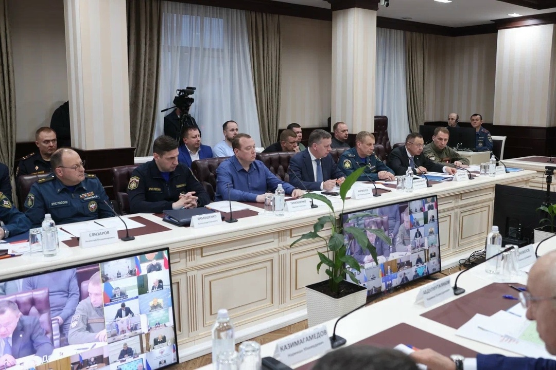 Глава Минстроя России Ирек Файзуллин принял участие в заседании штаба Правительственной комиссии по ликвидации последствий паводков в Дагестане и Чечне