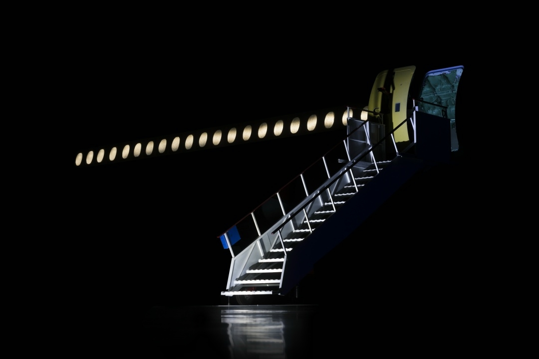 Откройте шторки иллюминатора и… наслаждайтесь полетом!