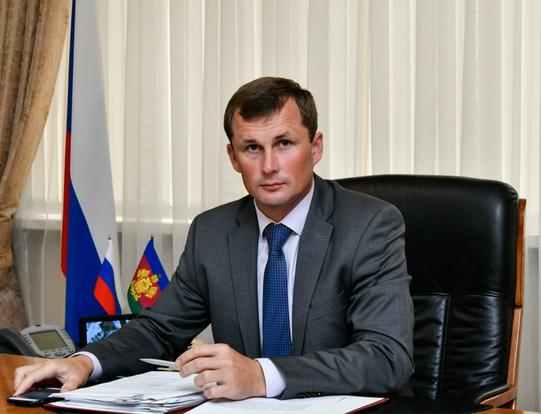 Генеральная прокуратура обвиняет бывшего вице-губернатора Краснодарского края Андрея Коробку, курировавшего вопросы АПК в регионе, а также экс-депутата…