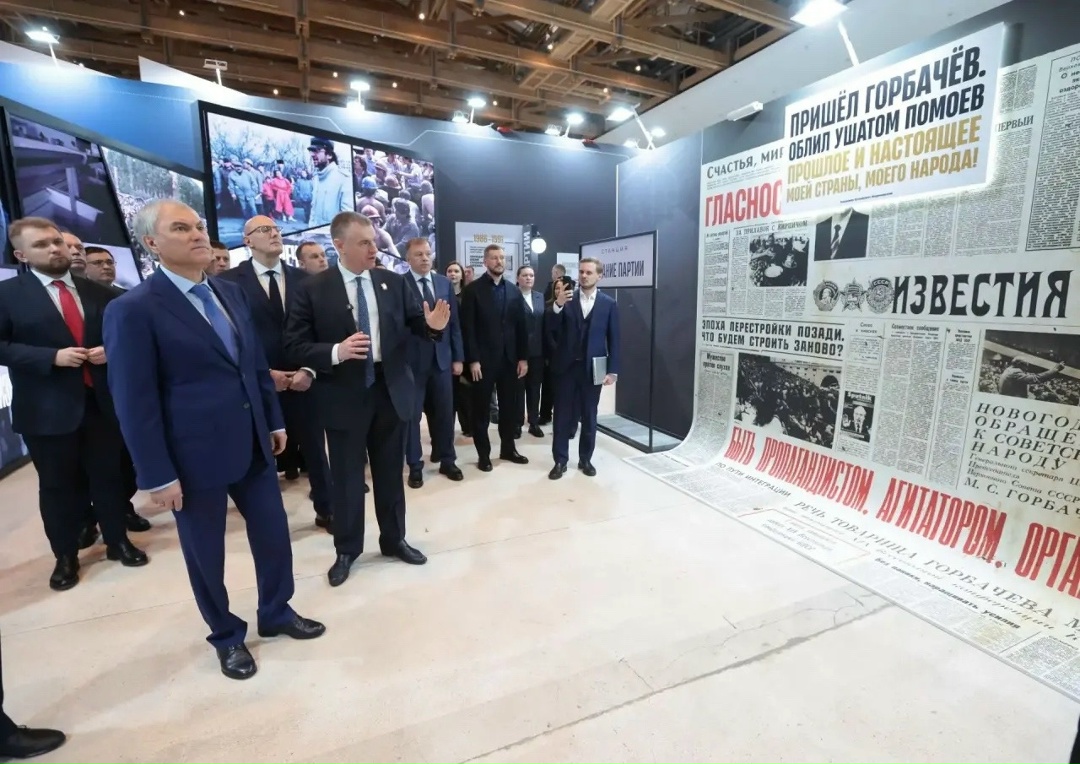 Владимир Жириновский состоялся как политик, поскольку умел преодолевать вызовы и всегда отстаивал свои взгляды, заявил Вячеслав Володин, осматривая выставку…