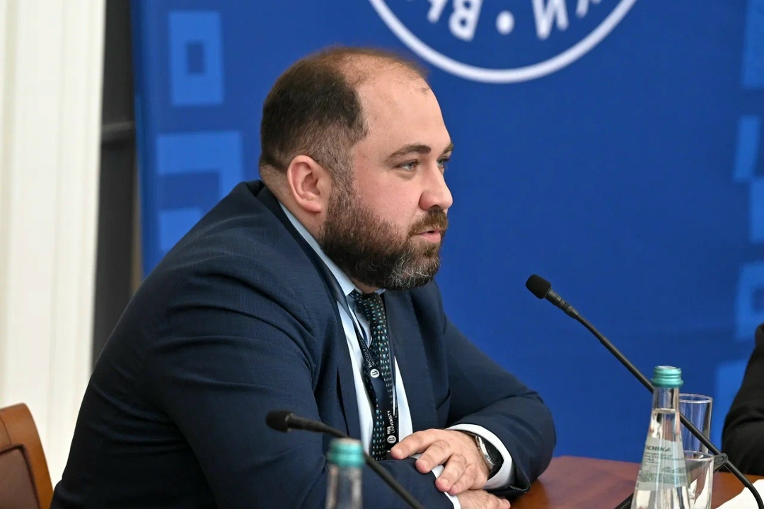 Дмитрий Фролов: знания о цифровых валютах и цифровых правах станут основой обучения финансовой грамотности детей