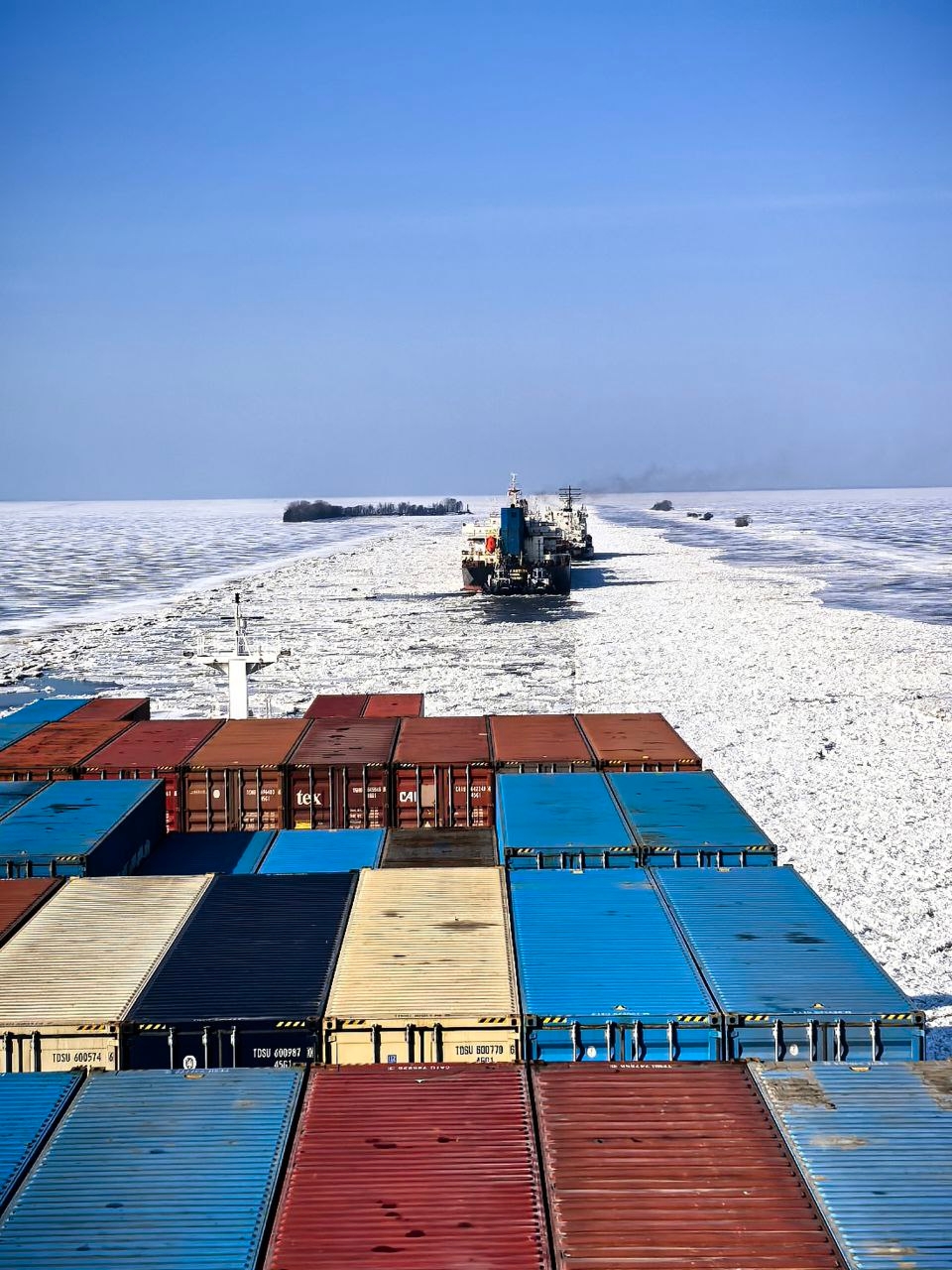 От теплых вод Суэцкого канала до ледяного царства Балтики